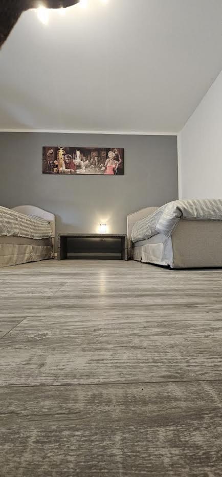 M&L Wohnen 3 Apartment Есен Екстериор снимка
