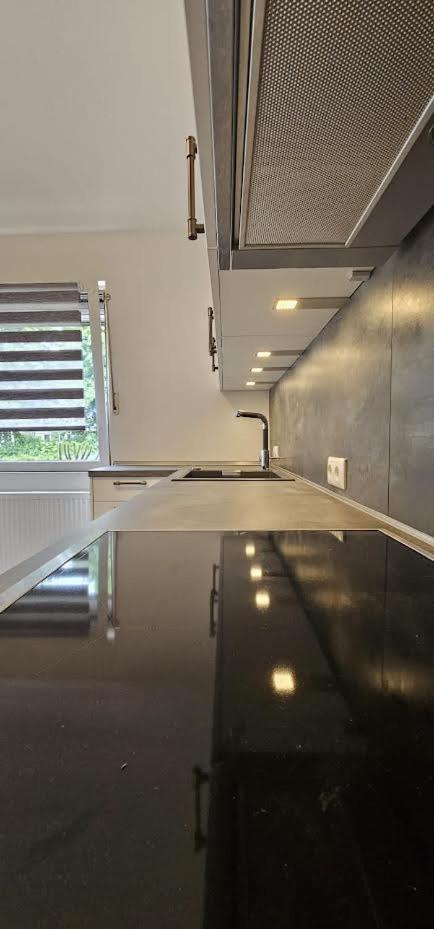 M&L Wohnen 3 Apartment Есен Екстериор снимка
