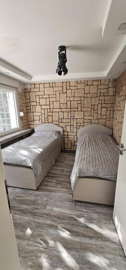M&L Wohnen 3 Apartment Есен Екстериор снимка