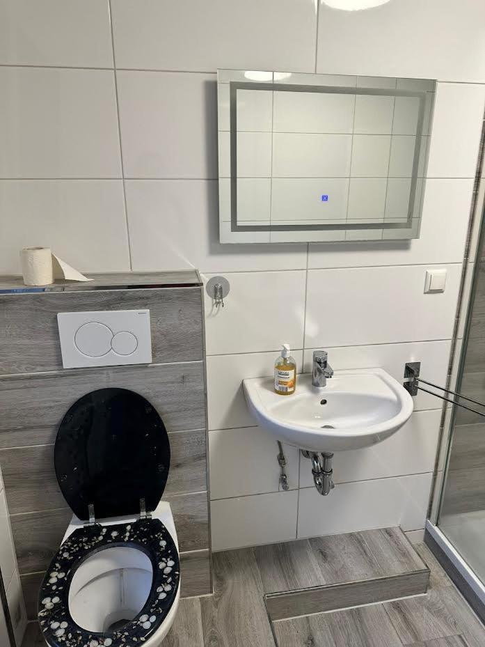 M&L Wohnen 3 Apartment Есен Екстериор снимка