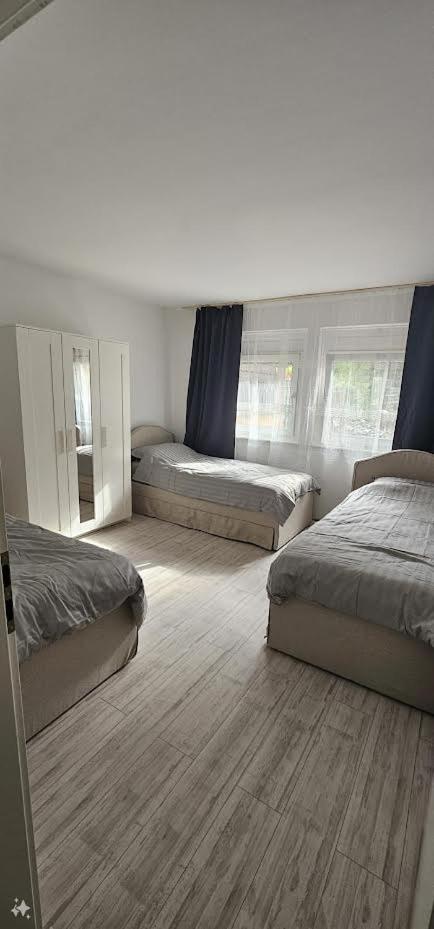 M&L Wohnen 3 Apartment Есен Екстериор снимка
